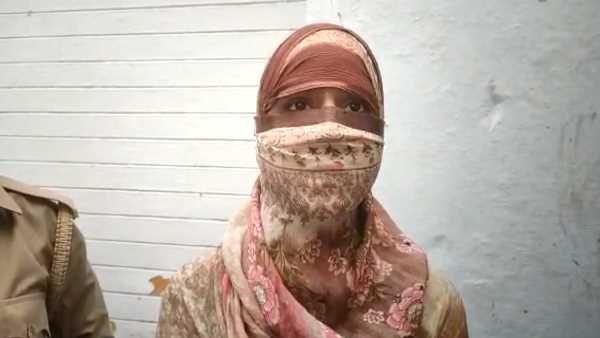 स्कूल छात्रा ने गाड़ी के अंदर से किया इशारा और पुलिस लग गई पीछे, भाग रहे बदमाशों को दबोच लिया