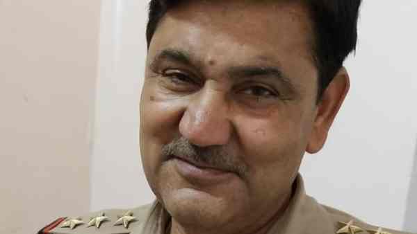 आगरा-लखनऊ एक्सप्रेस पर कार पलटी, इंस्पेक्टर की मौत, दो सिपाही घायल