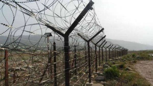 जम्‍मू कश्‍मीर: बांदीपोर में सेना ने घुसपैठ की कोशिशों को नाकाम किया, तीन पाकिस्‍तानी आतंकी ढेर