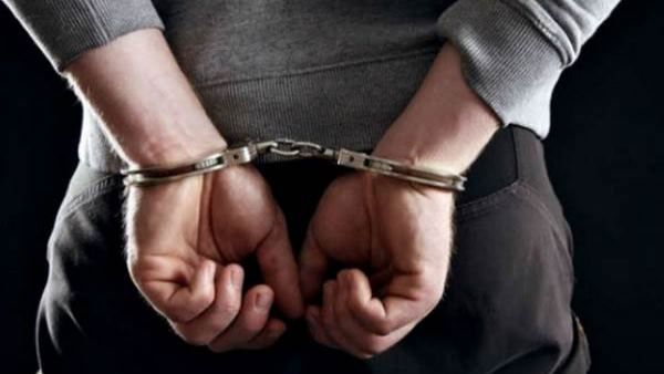 पुलिस के हत्थे चढ़ा पौने चार फुट का बदमाश 'पव्वा', कहा- महबूबा ने दिया धोखा तो धंधे में आया