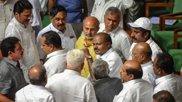 karnataka: विधानसभा में सोमवार की अग्निपरीक्षा के लिए किसकी कैसी है तैयारी?