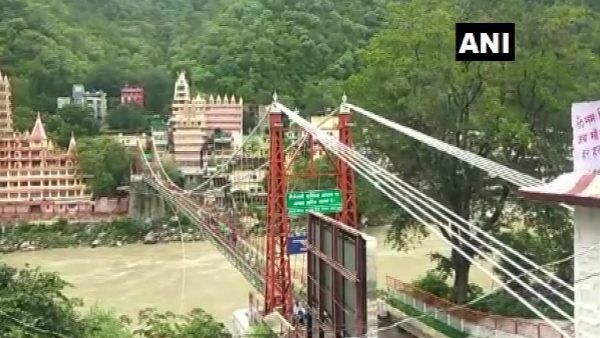 ऋषिकेश: ब्रिटिश काल में बना प्रसिद्ध लक्ष्मण झूला आम लोगों की आवाजाही के लिए हुआ बंद