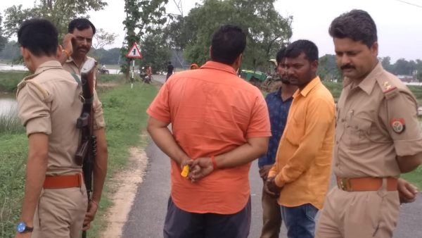 बेटी ने गैर बिरादरी के युवक से की शादी, पिता-भाई ने रास्ते में रोककर मारी गोली