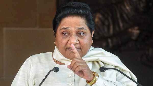 आकाश विजयवर्गीय के 'बैटकांड' पर पीएम मोदी की फटकार के बाद मायावती ने की ये टिप्पणी