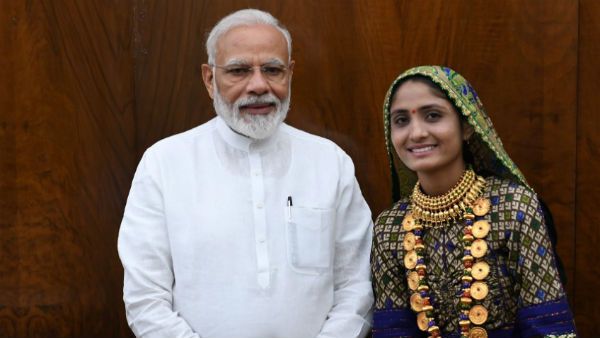 PM मोदी ने कभी इस गायिका को दिए थे 250 रुपए, आज बनीं You Tube स्टार