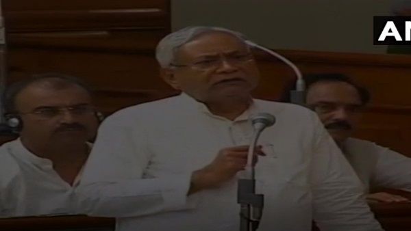 चमकी बुखार से मौतों पर विधानसभा में क्या बोले सीएम नीतीश कुमार और स्वास्थ्य मंत्री मंगल पांडे