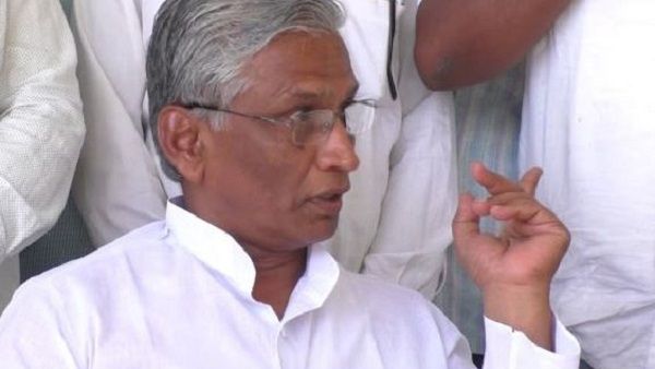 कर्नाटक में फ्लोर टेस्ट से ठीक पहले रिजॉर्ट से गायब हुए कांग्रेस विधायक श्रीमंत पाटिल