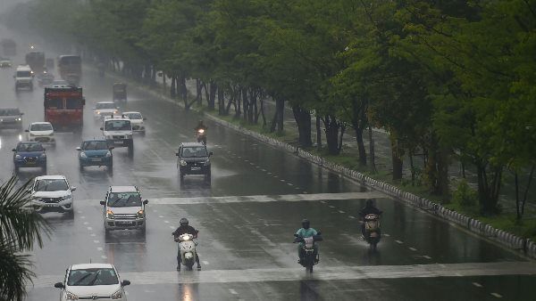 गर्मी से झुलस रही दिल्ली में कब होगी बारिश, मौसम विभाग ने दिया बड़ा अपडेट