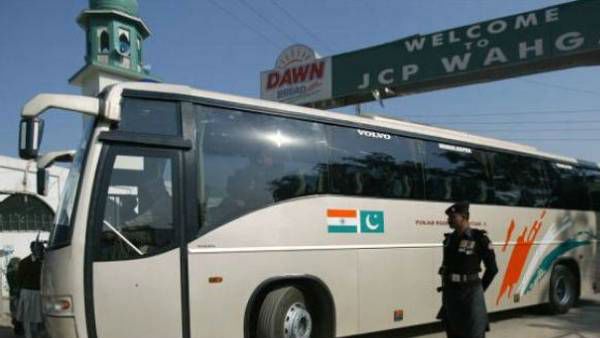 समझौता एक्सप्रेस के बाद पाकिस्तान ने बंद की दिल्ली- लाहौर बस सेवा