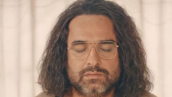 SACRED GAMES 2: पहले सीज़न से कितना अलग है सेक्रेड गेम्स 2? #SOCIAL