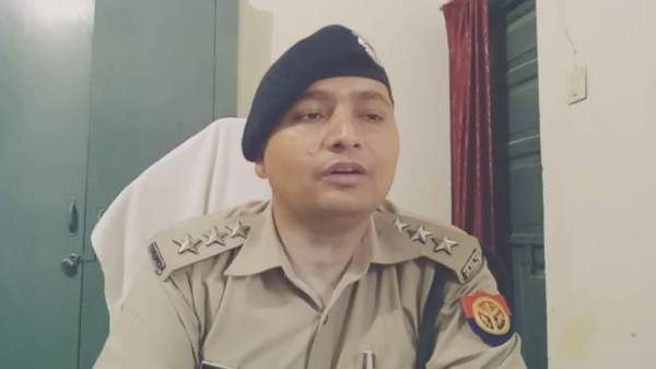 बीवी को हो गया पूर्व प्रधान से प्यार, जेल में सजा काटकर बाहर आया पति और मार दी गोली