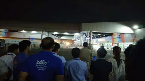 दिल्ली एयरपोर्ट को उड़ाने धमकी, फोन के बाद मची अफरा-तफरी, युवक गिरफ्तार