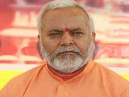 स्वामी चिन्मयानंद मामलाः SC का आदेश, माता-पिता से मिलने से पहले किसी से नहीं मिल सकती है पीड़िता