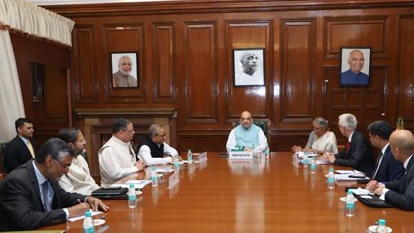 अमित शाह की इंटरपोल महासचिव से मुलाकात, भगोड़ों पर कसेगा सरकार का शिकंजा