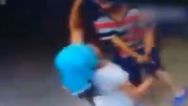 VIDEO: लिफ्ट बंद होते ही बच्चे के गले में फंसा फंदा, 8 साल की बहन की सूझबूझ ने बचाई जान