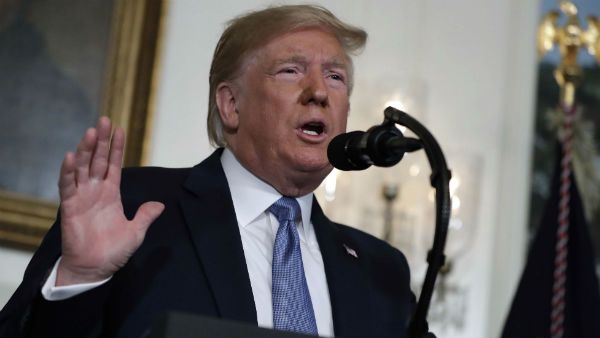 ग्रीन कार्ड पर और सख्‍त हुआ अमेरिका, डोनाल्‍ड ट्रंप ने बताए नागरिकता के नए नियम