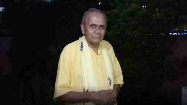 लिपिस्टिक-सिंदूर छोड़ ये पूर्व IPS बन गए कृष्णानंद बाबा, परिवार ने तोड़ लिया था नाता