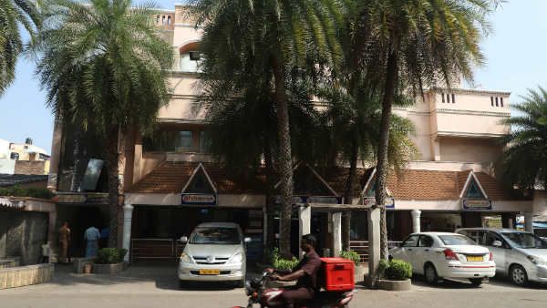 सर्वणा भवन पर 'खराब' खाना परोसने पर लगा 1.10 लाख रुपये का जुर्माना