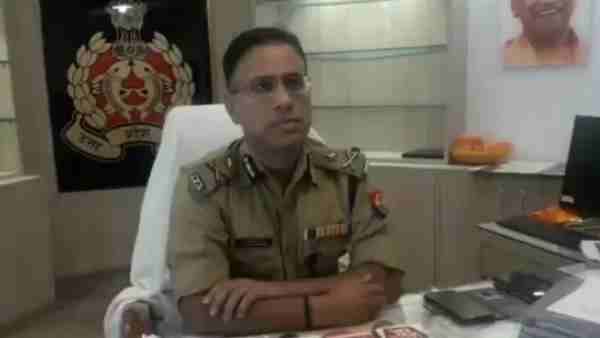 IG ने लिफाफा खोला तो मिला 500 रु का चेक, इनाम भेजनेवाले ने वजह भी लिखी
