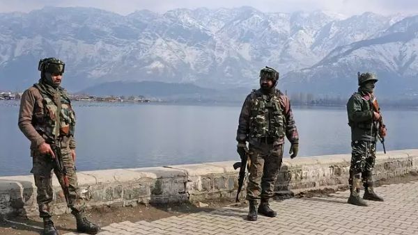 धारा-370 को हटाए जाने की वैधता पर सुप्रीम कोर्ट के रिटायर्ड जज ने क्या कहा?