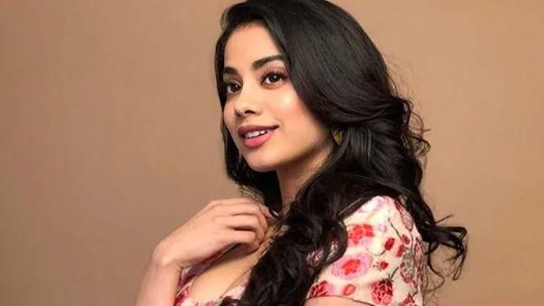 जब कॅालेज में रोमांटिक डेट जाह्नवी कपूर को पड़ी भारी, अपनी 'डरावनी डेट' को लेकर किया ये खुलासा