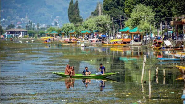 जम्मू-कश्मीर में नवंबर से शुरू हो सकती है परिसीमन की प्रक्रिया, रिटायर्ड SC जज करेंगे अगुवाई