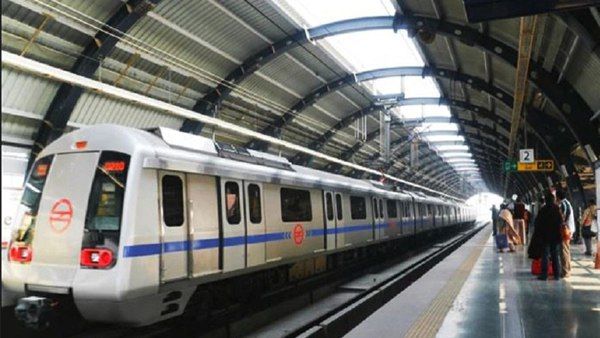 दिल्ली: टैगोर गार्डन मेट्रो स्टेशन पर ट्रेन के आगे कूदकर युवक ने दी जान