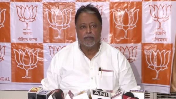 मुकुल रॉय ने TMC में जाने की अफवाहों पर लगाया विराम, बोले- बीजेपी कार्यकर्ता के रूप लड़ाई जारी रहेगी