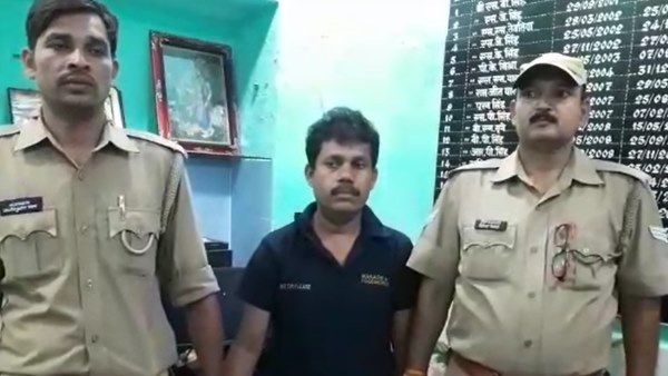 राजधानी एक्सप्रेस में महिला यात्री से छेड़खानी, अटेंडेंट गिरफ्तार