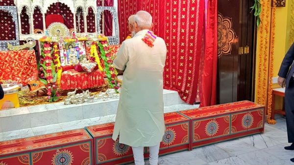 बहरीन में PM मोदी ने 200 वर्ष पुराने 'श्रीनाथजी मंदिर' में टेका मत्था, जानिए उसके बारे में