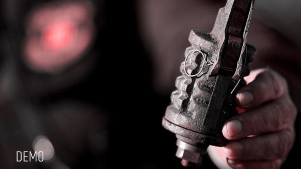 रास्ते में मिले ग्रेनेड को गेंद समझ के स्कूल लेकर पहुंच गया छात्र, फिर...