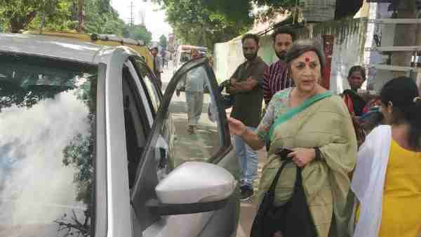 चिन्मयानंद केस: पीड़िता से जेल में मिलने पहुंची बृंदा करात, परिजनों से ली जानकारी