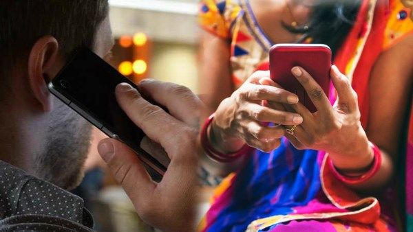 बिहार: कॉलगर्ल सप्लायर महिला के पास SP का मोबाइल, सनसनीखेज़ खुलासे से पुलिस महकमे में हड़कंप