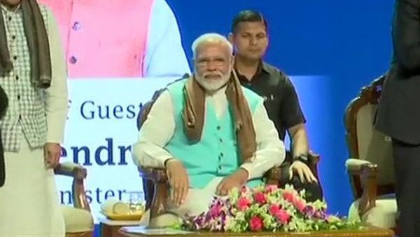 पीएम मोदी संसद में लगवाना चाहते हैं ये खास कैमरा, जो सांसदों की हरकत पर रखेंगे नजर