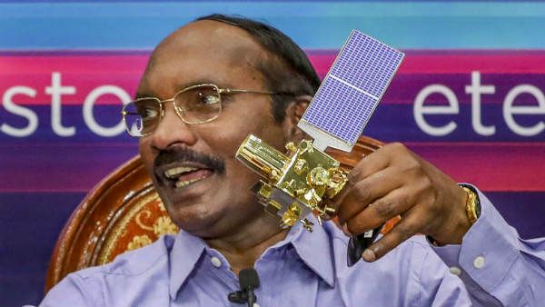 Chandrayaan-2:चांद पर प्रयोग का काम शुरू, 3डी मैपिंग और पानी की मात्रा पता लगाने में जुटा ऑर्बिटर