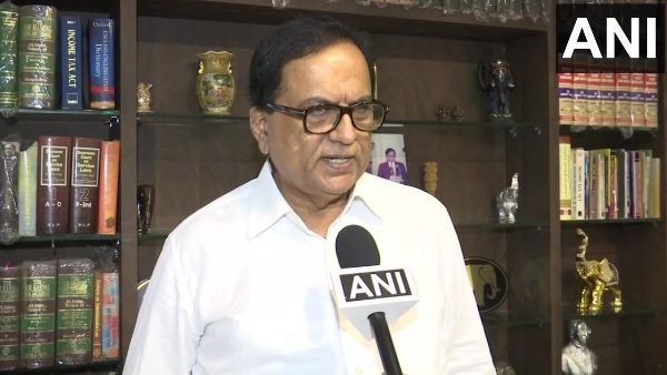 यूपी उपचुनाव: BSP के स्टार प्रचारकों की सूची में दिग्गज नेता सतीश चंद्र मिश्रा का नाम नहीं