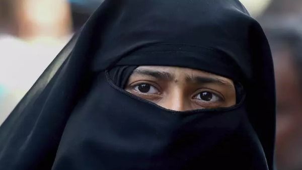 बरेली: यूनिवर्सिटी में पढ़ाया जाएगा तीन तलाक, एलएलबी और एलएलएम कोर्स में शामिल हुआ सिलेबस