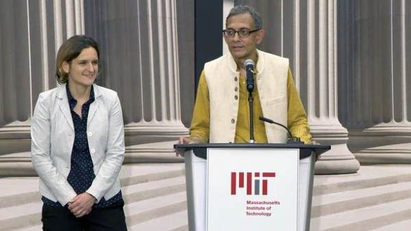 नोबेल विजेता अभिजीत बनर्जी ने एमआईटी में बंगला में दिया भाषण, वायरल हुई वीडियो