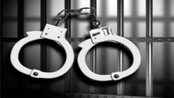 बेरहमी से गार्ड का चेहरा कुचलता रहा मालिक, वीडियो सामने आने के बाद पुलिस ने की कार्रवाई