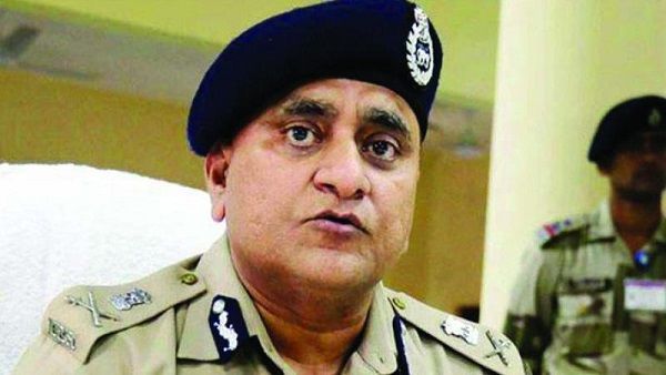 यूपी डीजीपी का सख्त आदेश, सोशल मीडिया पर भड़काऊ पोस्ट किया तो लग सकता है रासुका