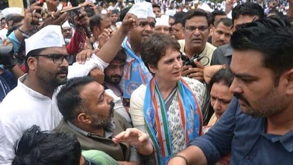 लखनऊ में प्रियंका गांधी की पदयात्रा में नहीं पहुंचे राज बब्बर, ये दो बड़े चेहरे रहे साथ