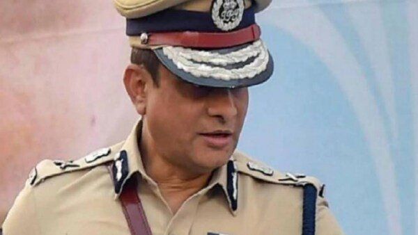 सारदा चिटफंड स्‍कैम- हाईकोर्ट ने कमिश्‍नर राजीव कुमार को दी अग्रिम जमानत