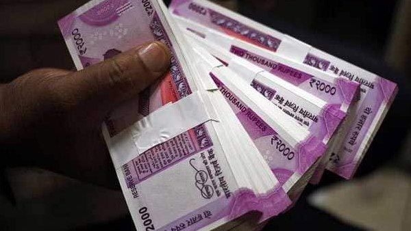 RTI से खुलासा: RBI इस वित्त वर्ष में नहीं छापा 2000 रुपए का एक भी नोट