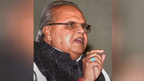 J&K के राज्यपाल सत्यपाल मलिक बोले- फोन नहीं, कश्मीरियों की जिंदगी ज्यादा महत्वपूर्ण