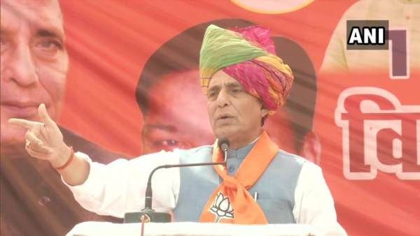 Haryana Assembly Election 2019: 'शस्त्र पूजा' बवाल पर राजनाथ सिंह ने राहुल से पूछा- राफेल पर 'ऊं' नहीं तो क्या लिखते?