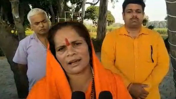 कमलेश तिवारी हत्याकांड: साध्वी प्राची ने की सुरक्षा की मांग, कहा- अब लग रहा है डर