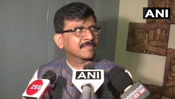 शिवसेना नेता संजय राउत का तंज- महाराष्ट्र में कोई दुष्यंत नहीं जिनके पिता जेल में हों