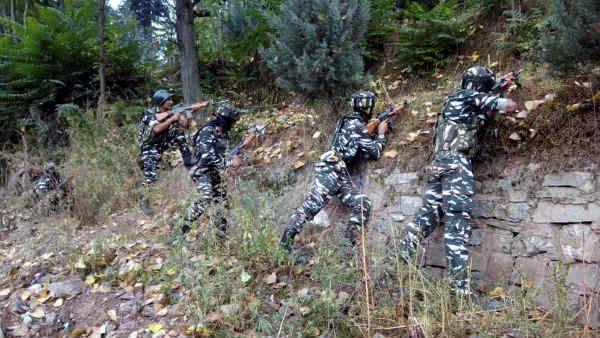 जम्मू-कश्मीर समेत देशभर में आतंकी हमले की आशंका, राजनेता भी निशाने पर