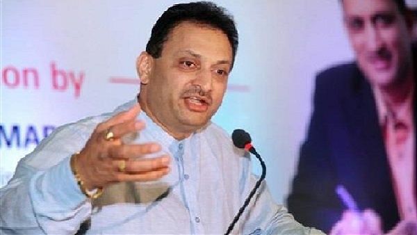 अभिजीत बनर्जी पर BJP सांसद का बयान, बोले- महंगाई बढ़ाने की सिफारिश करने वाले को मिला नोबेल पुरस्कार