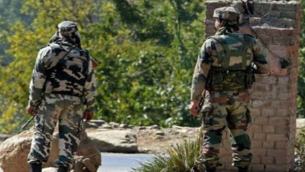 JK: नौशेरा सेक्टर में भारतीय सेना की पोस्ट पर आतंकियों ने की फायरिंग, जेसीओ शहीद